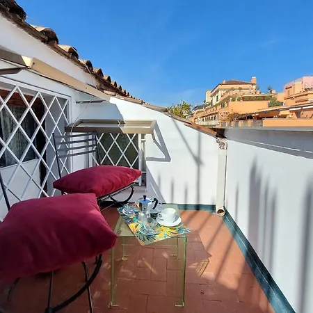 Lovely Via Sistina Roma