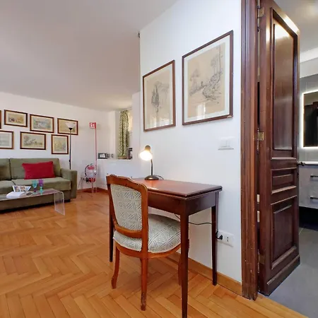 Lovely Via Sistina Rom
